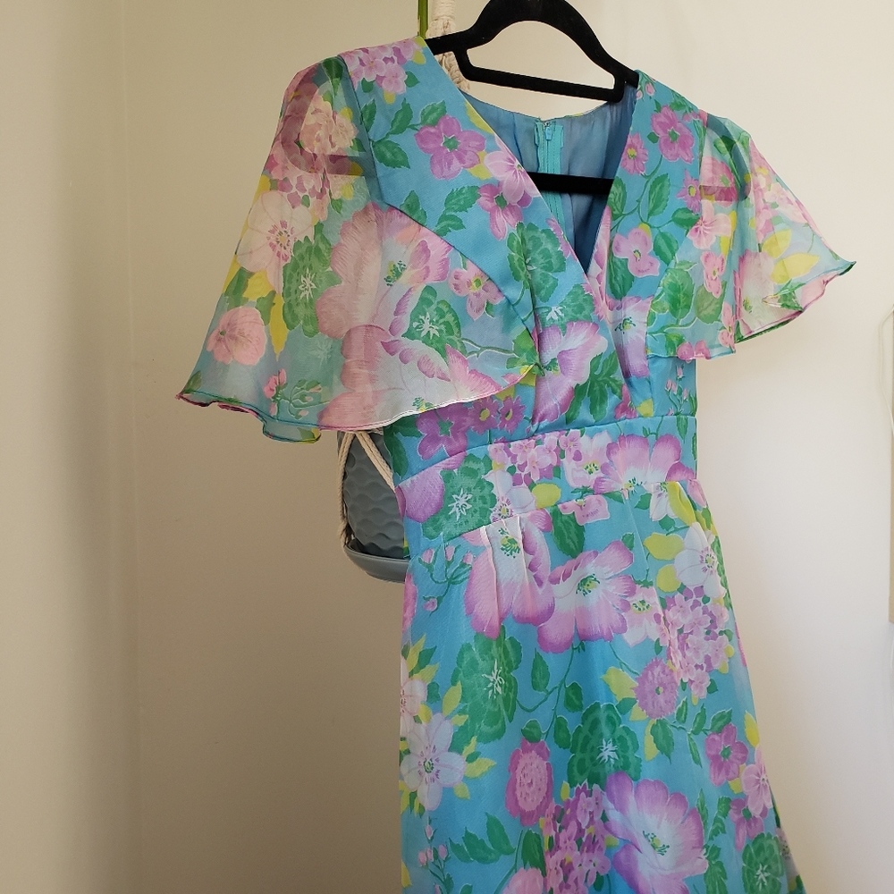 VTG 1960's full length floral dress. - Small